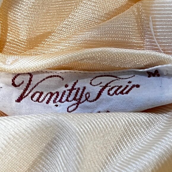 Vintage Vanity Fair Yellow Nylon Pajama Set With Embroidered Feather Design - Picture 3 of 8